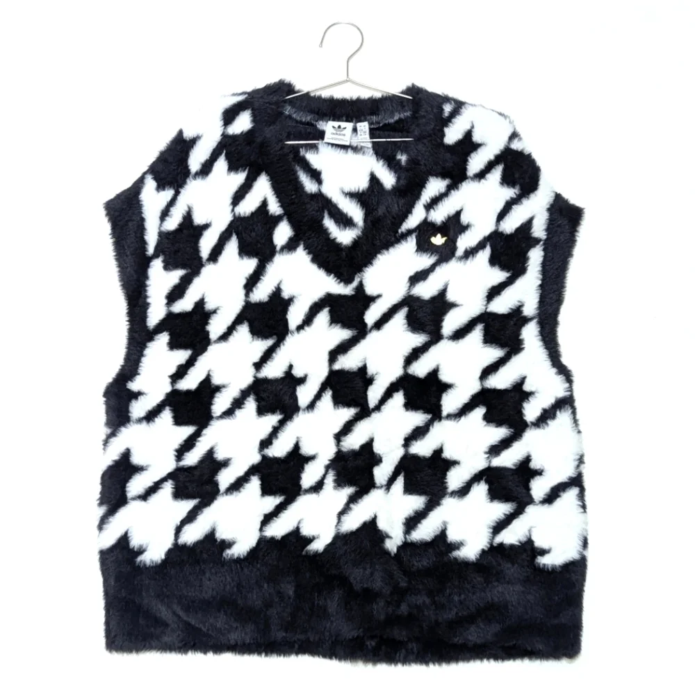 Adidas | Houndstooth Vest | Extra Fuzzy Material | Street Wear | Retro | V Neck - Picture 2 of 9
